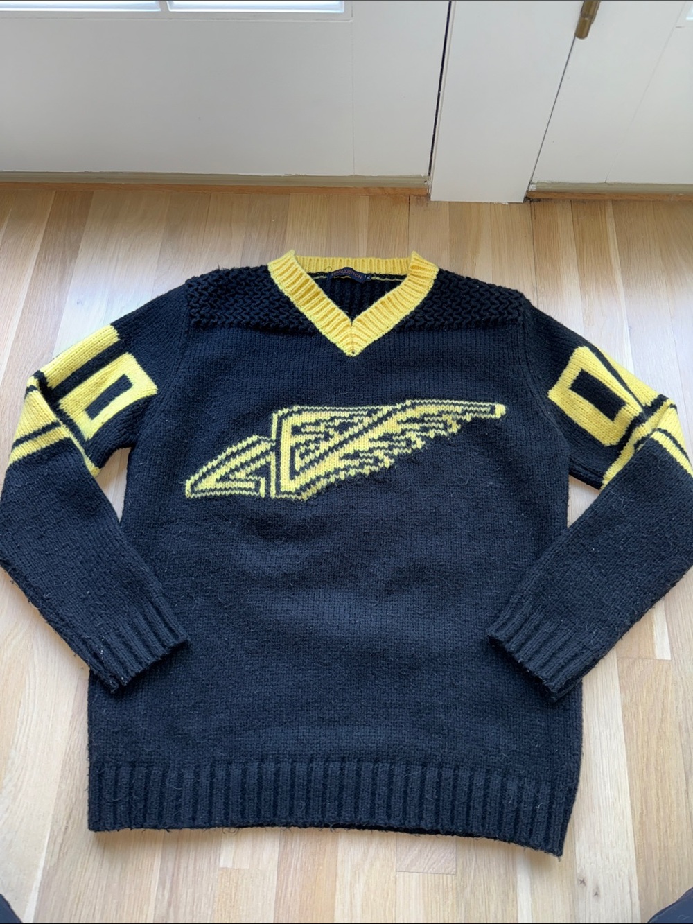 Louis Vuitt@n inspired ( china) Black V-Neck sports jersey knit Sweater sz med